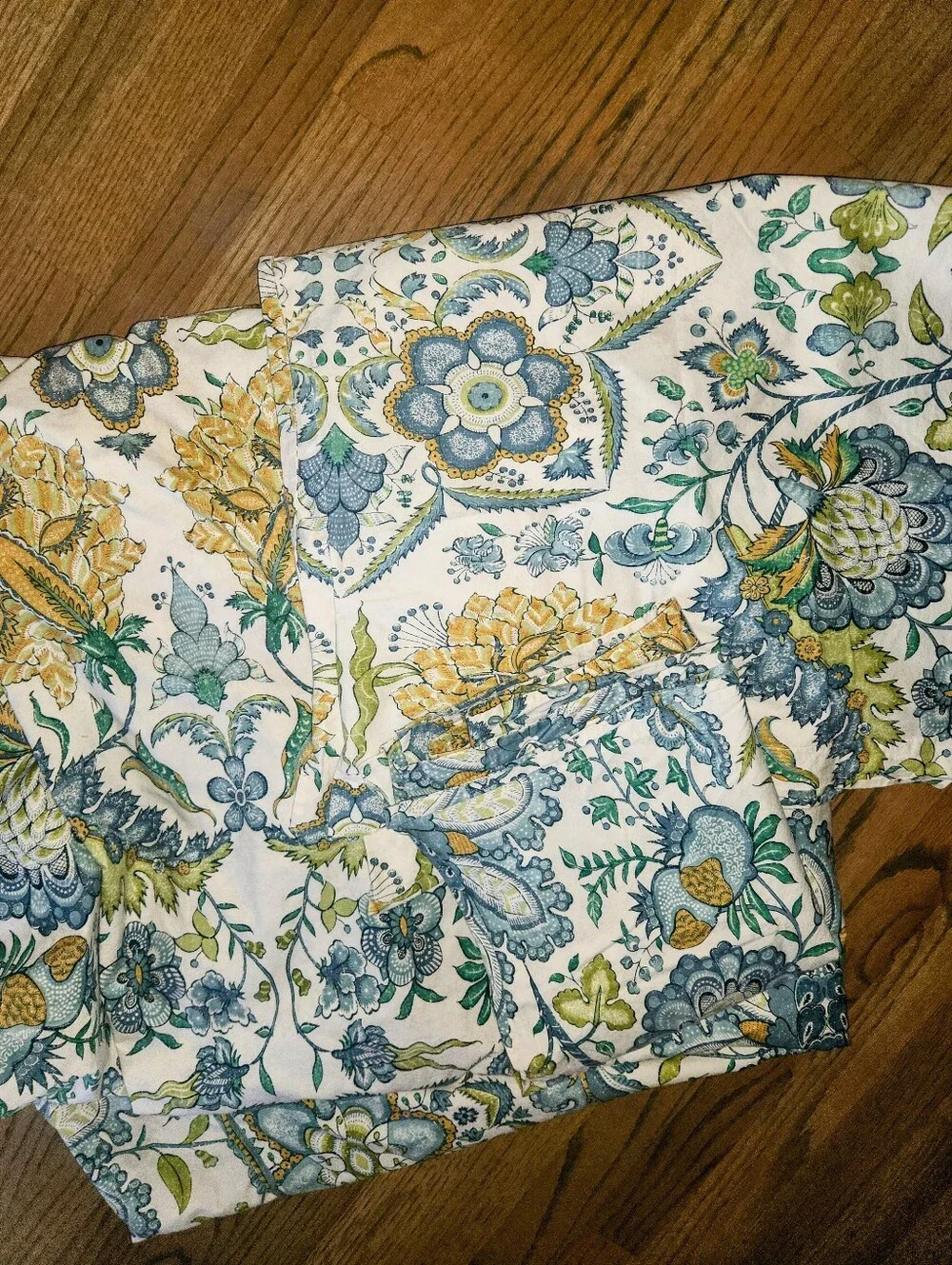 Pottery Barn Duvet And 4 Shams Queen Size